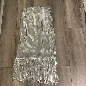 Cosmopolitan sequence size L skirt or dress depending on your mood.